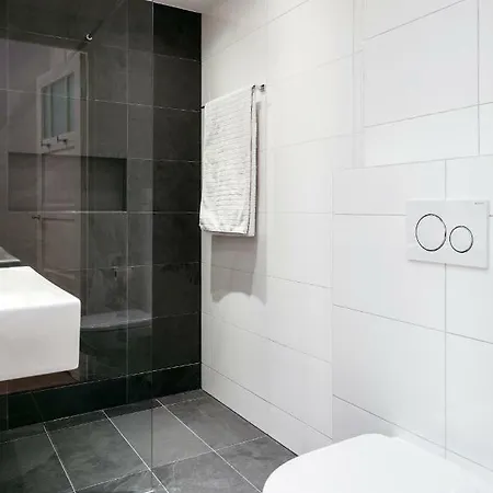 לינה וארוחת בוקר Gh